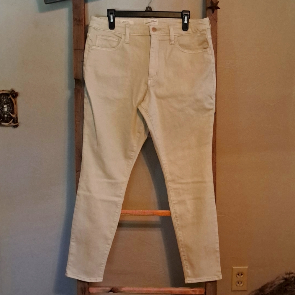 Universal Threads women's 14 regular jeans cream NWOT